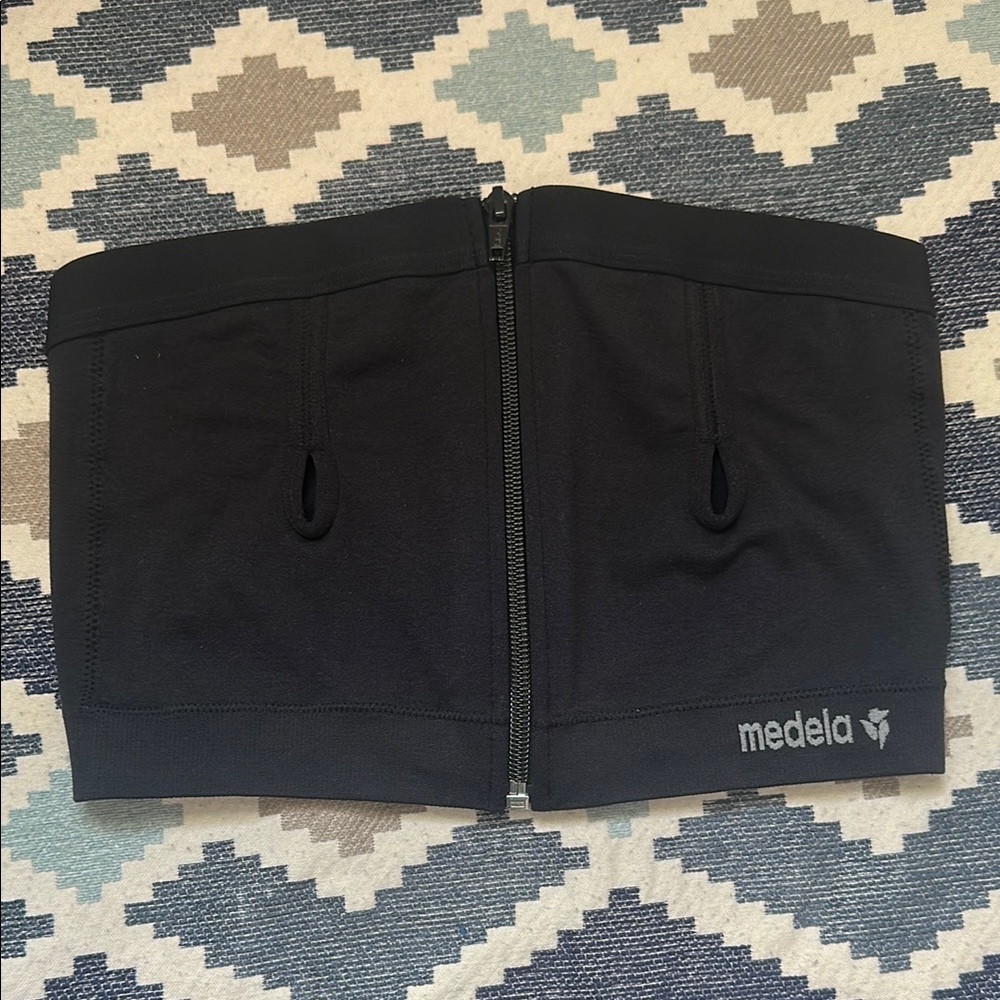Medela Black Hands-Free Pumping Bra bustier